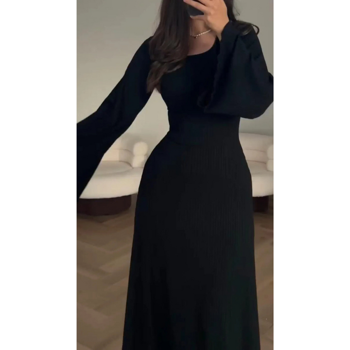 Saskia - Elegant Maxi Dress