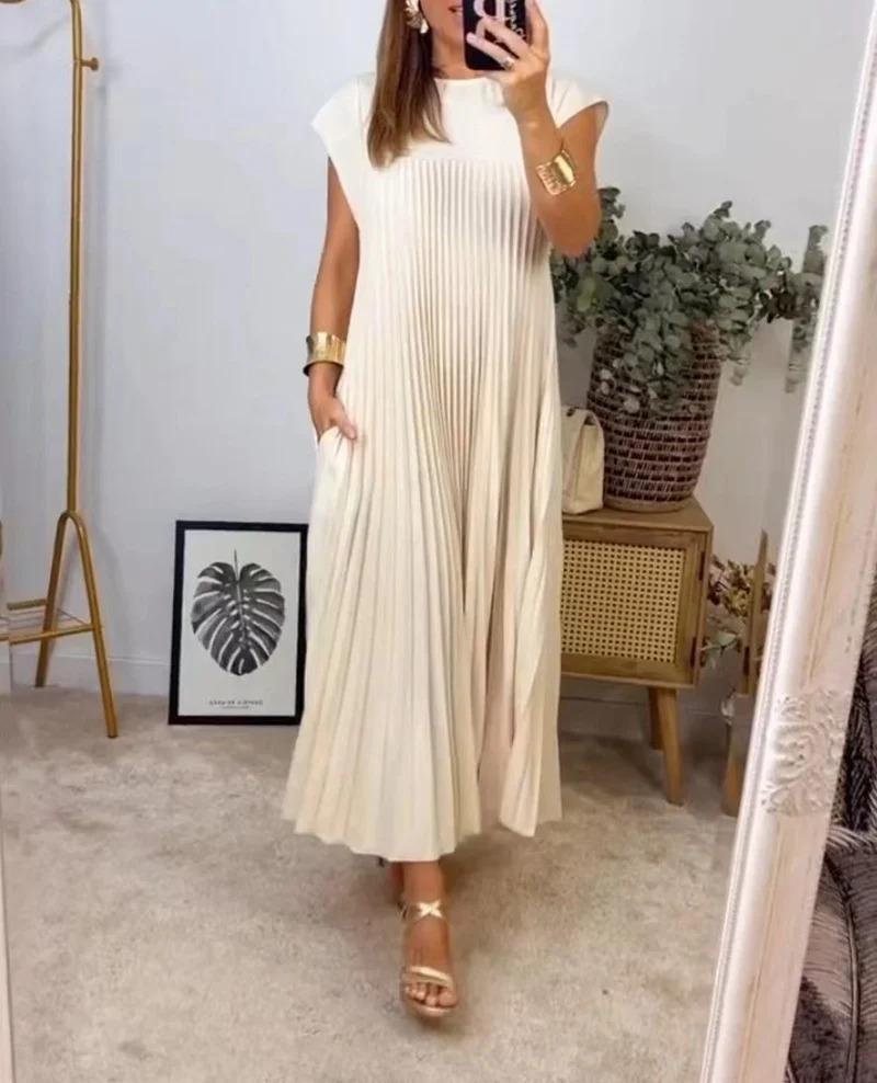 Genevieve - Elegant Pleated Maxi Dress