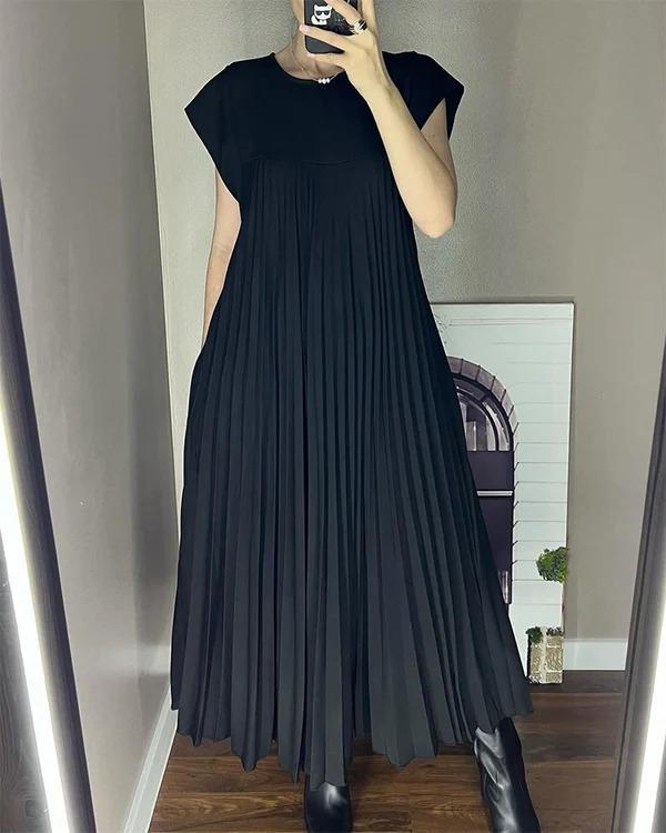 Genevieve - Elegant Pleated Maxi Dress